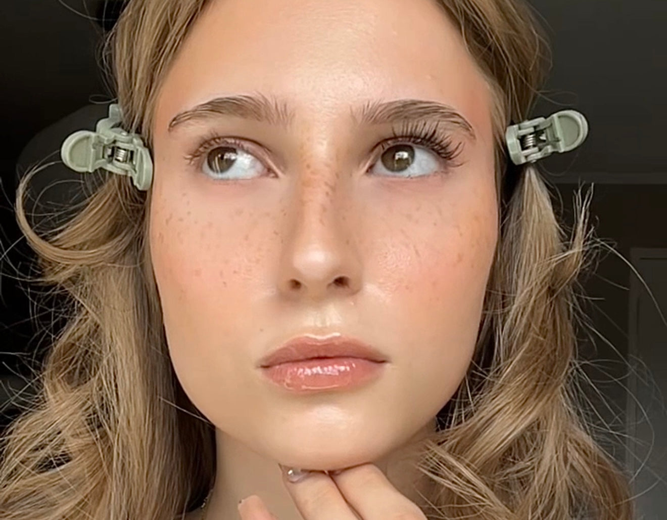 "I'm so obsessed with this mascara, it's honestly crazy! For years I had one favorite mascara and I thought nothing would ever come close, but clearly I was wrong!" – Elly @elly.krahwinkel